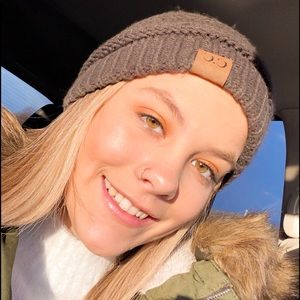 Meet your Posher, Lacy